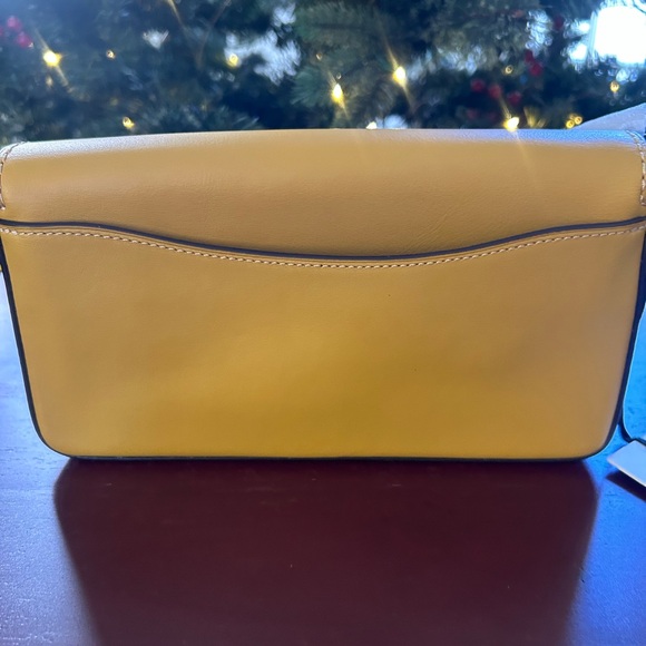 COLLECTORS Disney Dinky with Pluto Motif Coach Dinky - Picture 3 of 10